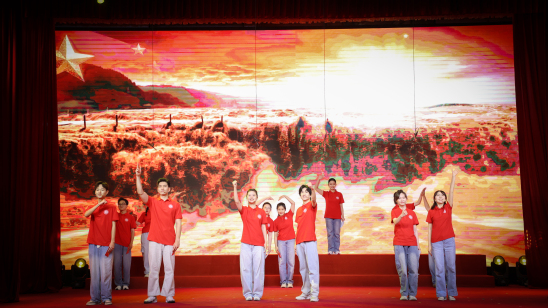 诗朗诵《一路走来 初心依旧》